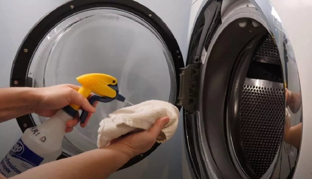 vệ sinh máy giặt tại nhà bằng dung dịch tẩy rửa