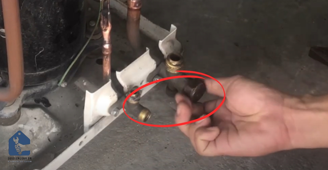 bịt đầu van dàn nóng