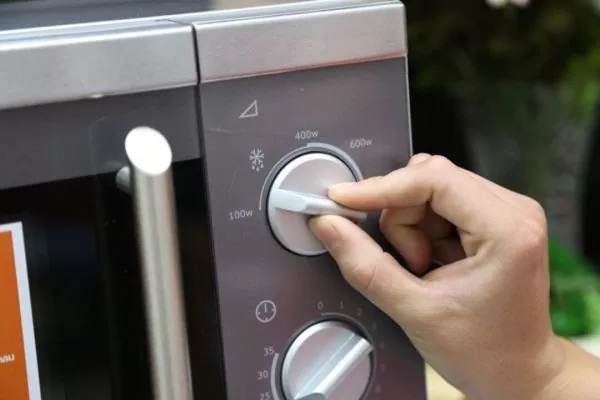 hướng dẫn sử dụng lò vi sóng electrolux ems2047x