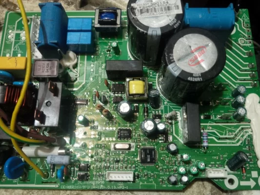 máy lạnh bị hư board