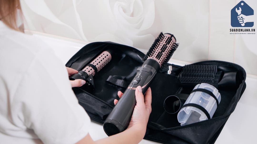 Quy trình sửa chữa máy làm tóc chuyên nghiệp bởi Suadienlanh.vn