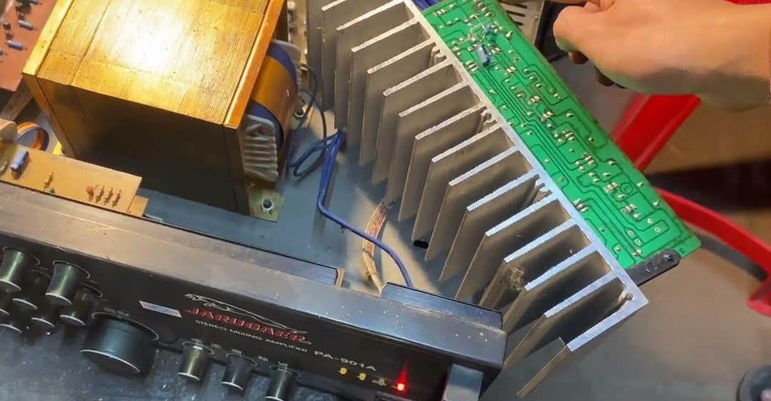 amply bị kêu lụp bụp