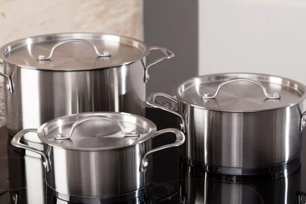 bếp hồng ngoại dùng nồi gì