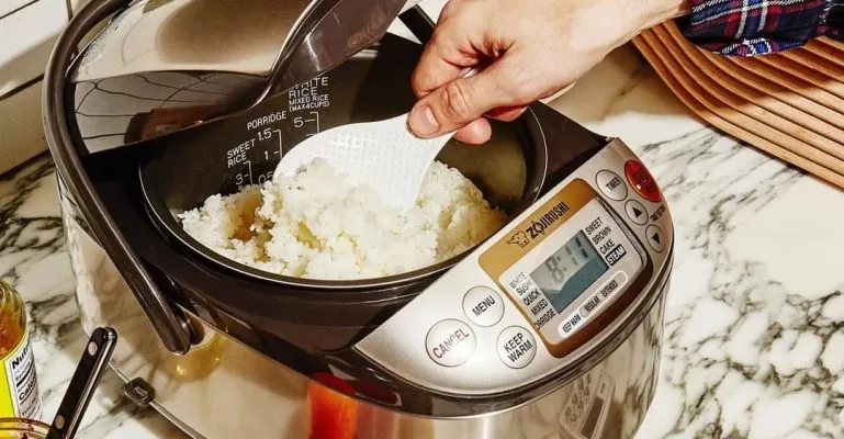 cách khắc phục nồi cơm điện bị móp