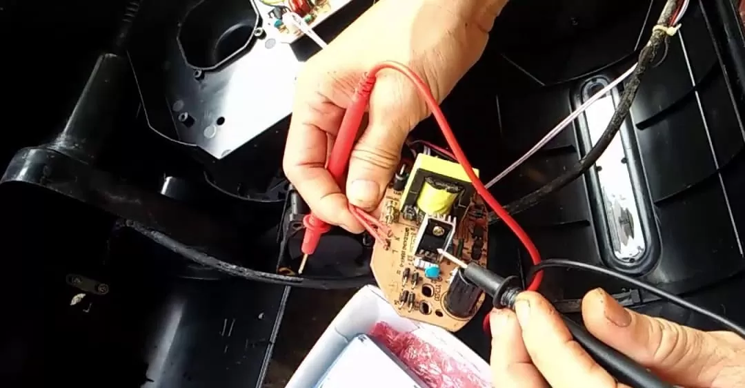 máy bơm quạt điều hòa không chạy