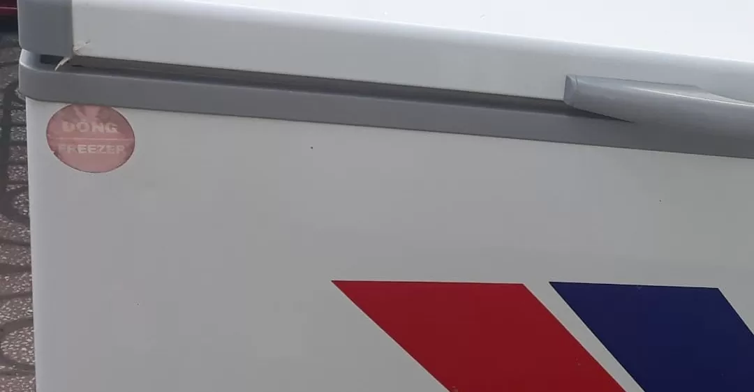 nguyên nhân tủ đông bị đổ mồ hôi