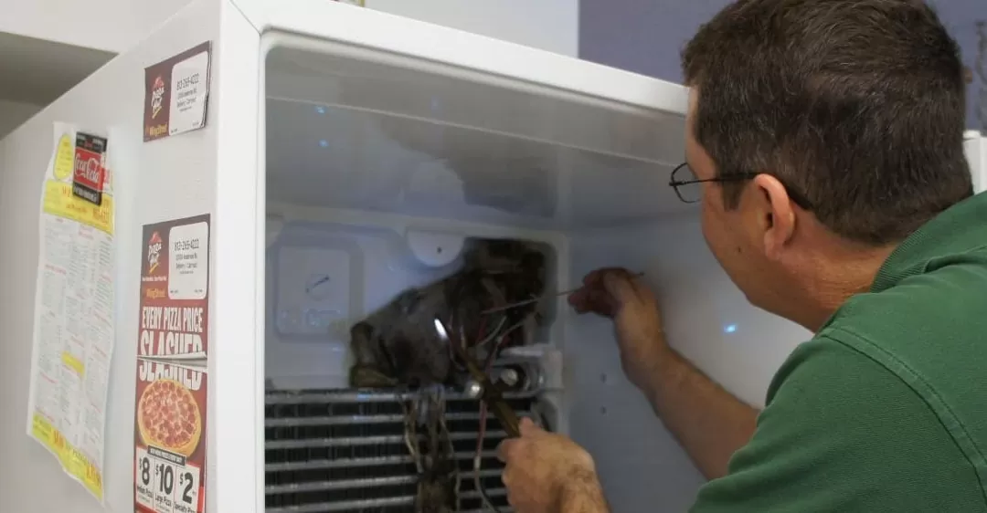 Cách chữa tủ lạnh bị thủng ngăn đá