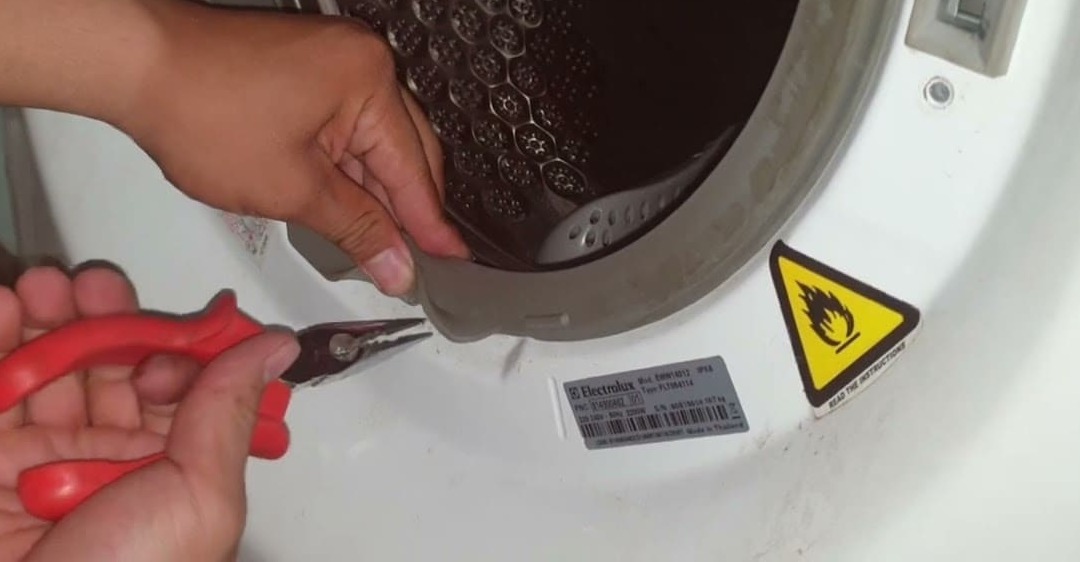 Gioăng máy giặt Electrolux thay khi nào