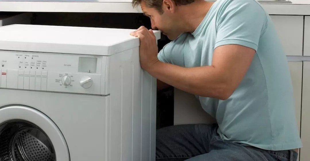 Nguyên nhân máy giặt không giữ nước trong lồng giặt