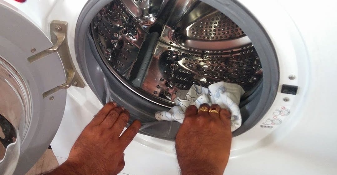 Tại sao phải vệ sinh lồng giặt