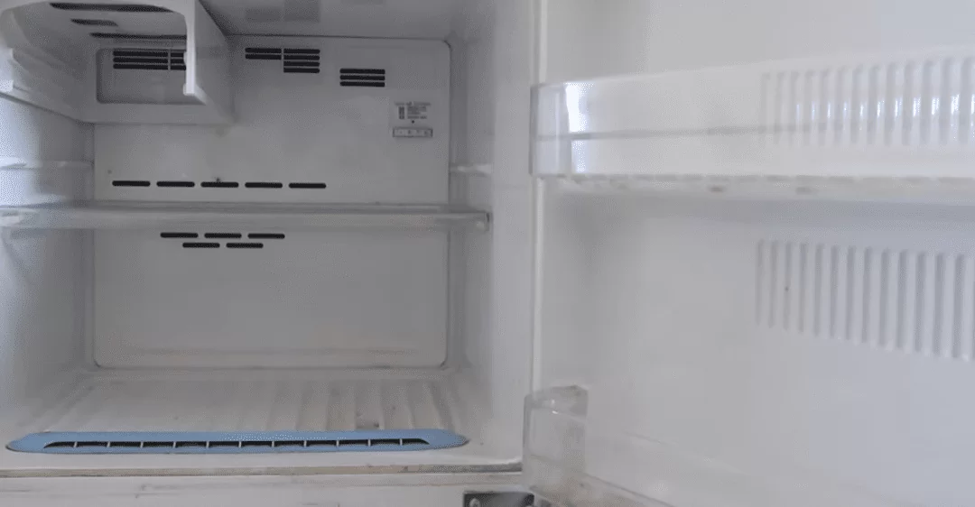 Tủ lạnh chảy nước ở ngăn mát