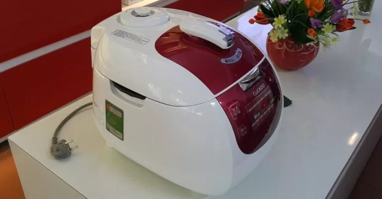 nồi cơm điện cuckoo không vào điện