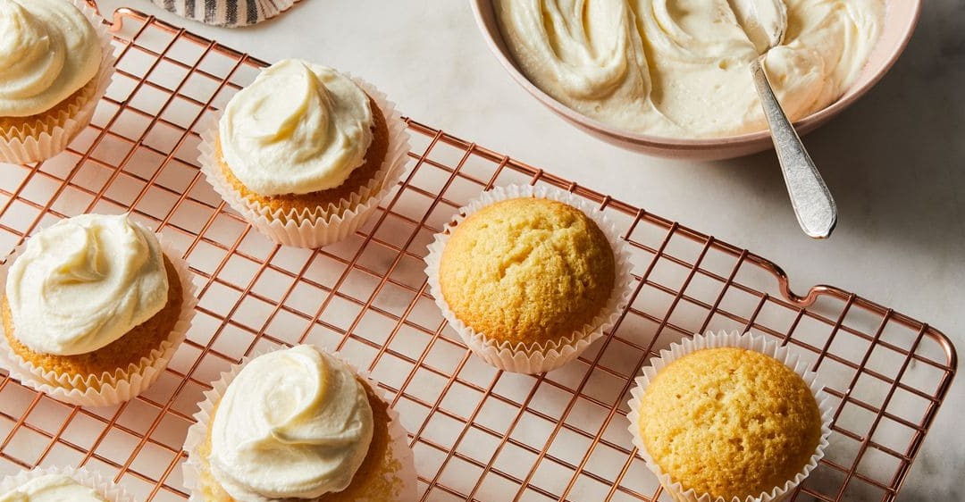 cách làm bánh cupcake bằng lò vi sóng