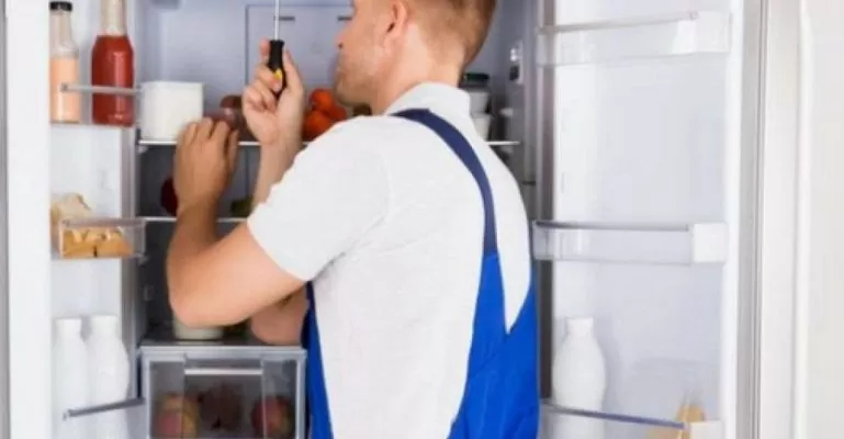 cách sửa tủ lạnh ngăn dưới không mát