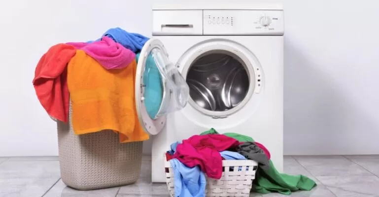 Nguyên nhân máy giặt không đóng được cửa