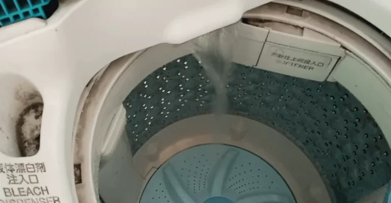 máy giặt bị rò nước