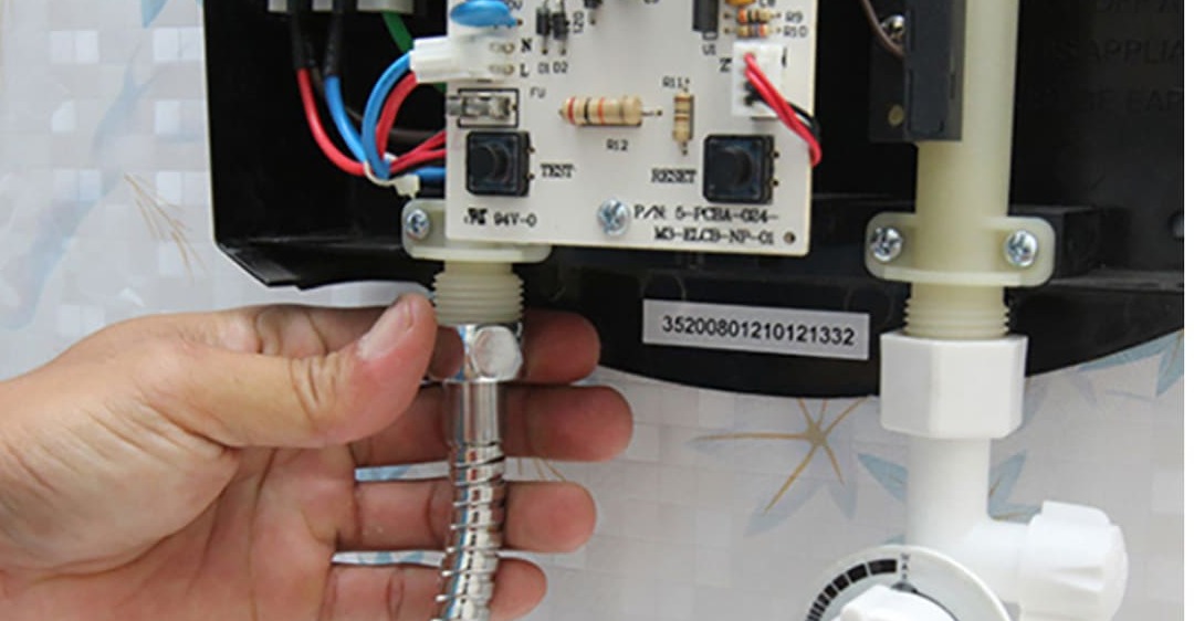 máy nước nóng panasonic bị chảy nước