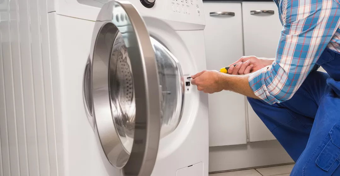 Nguyên nhân và biện pháp xử lý máy giặt bị rỉ nước