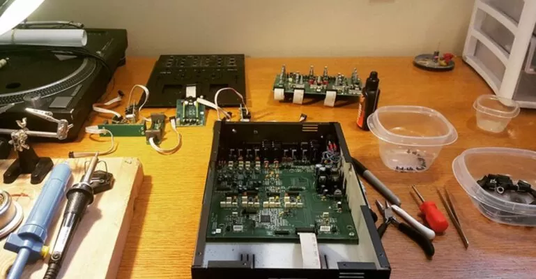 Nguyên nhân dẫn đến lỗi phần cứng trên bàn DJ