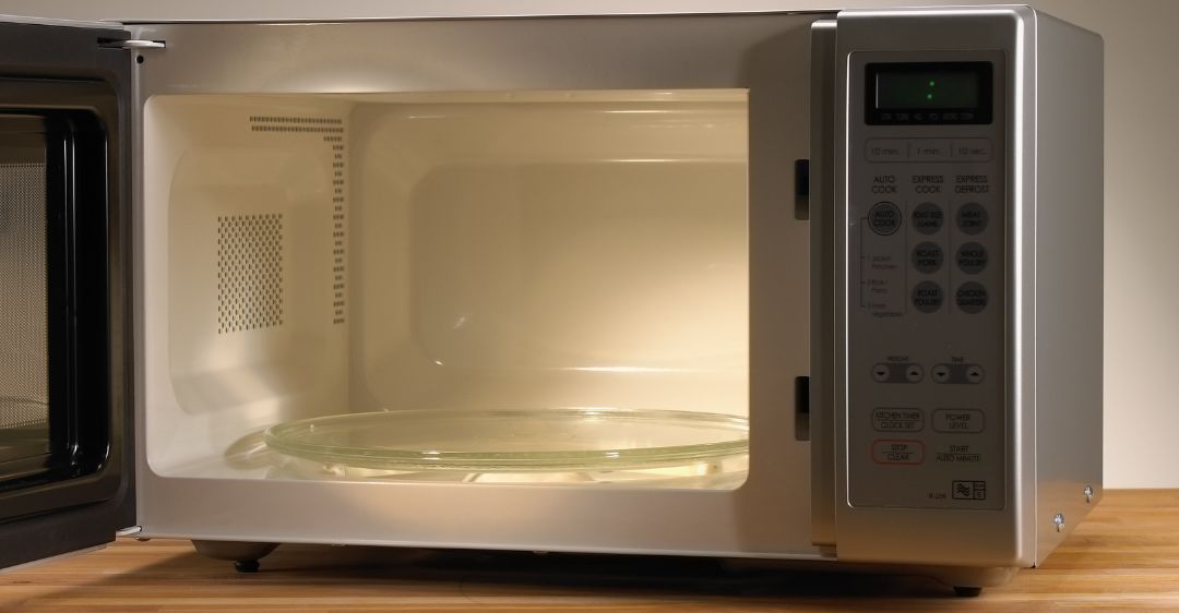 nguyên nhân lò vi sóng panasonic bị khoá