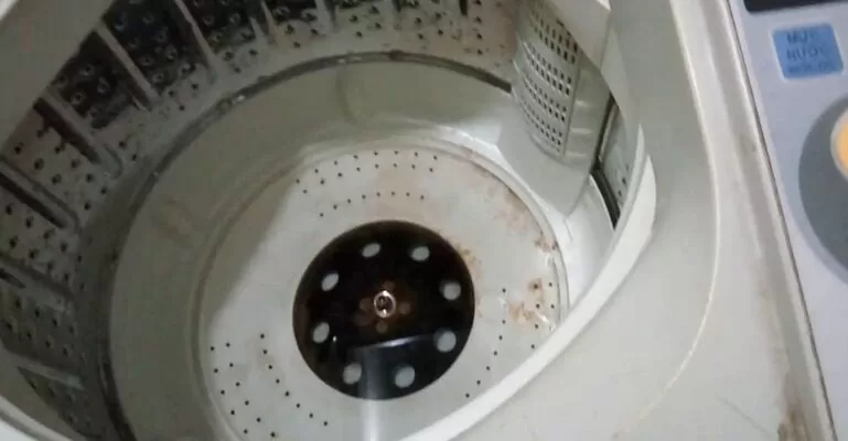 nguyên nhân mâm máy giặt bị tuôn