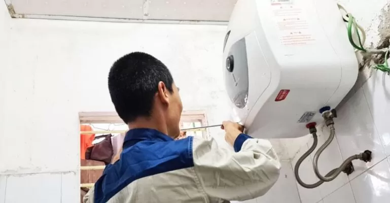nguyên nhân máy nước nóng bị rò điện