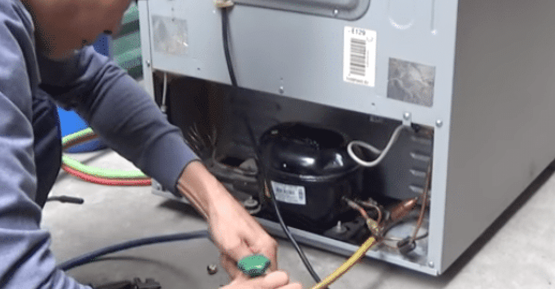 sửa tủ lạnh bị xì ga