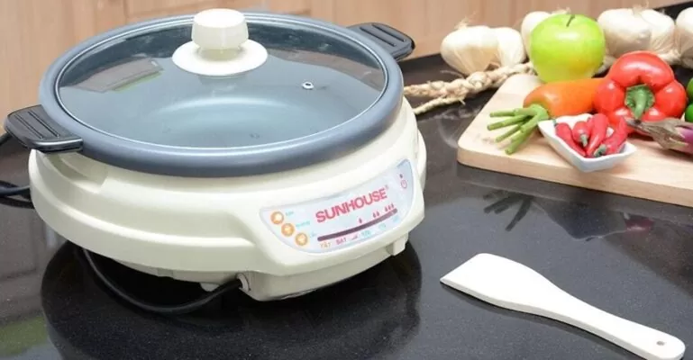 Hướng dẫn cách sử dụng nồi lẩu điện Sunhouse  an toàn và hiệu quả