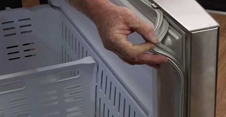 vệ sinh gioăng cao su tủ lạnh