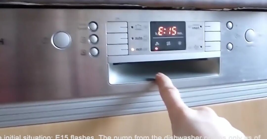 Máy rửa chén Bosch bị lỗi E15