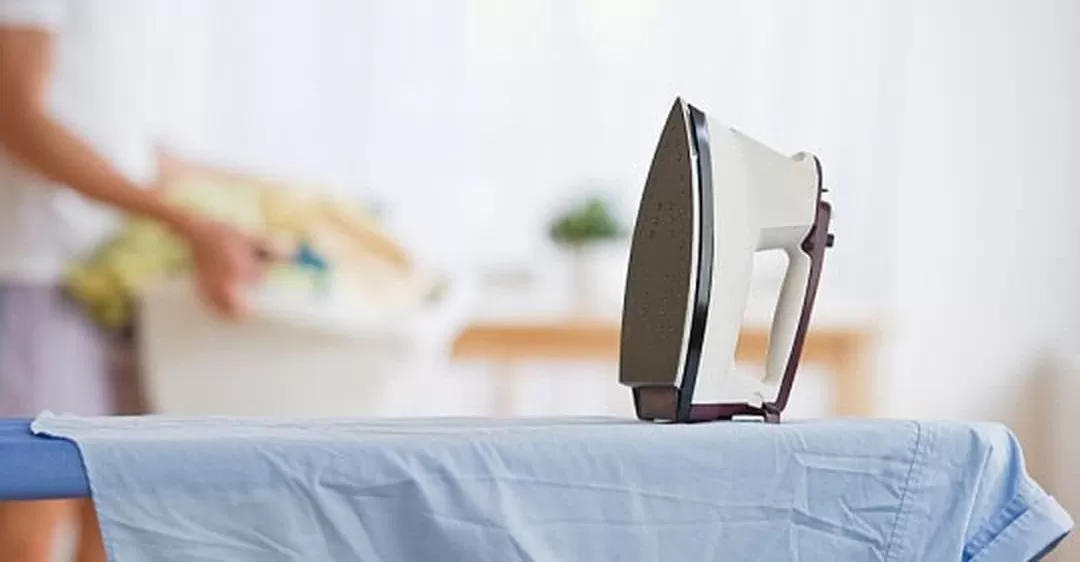 nguyên nhân tay cầm bàn ủi hơi nước bị nóng