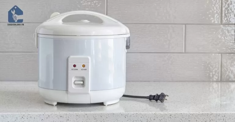 Nồi cơm điện bị chảy nhựa