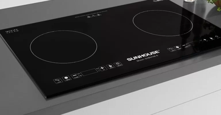 thay mặt kính bếp từ Sunhouse