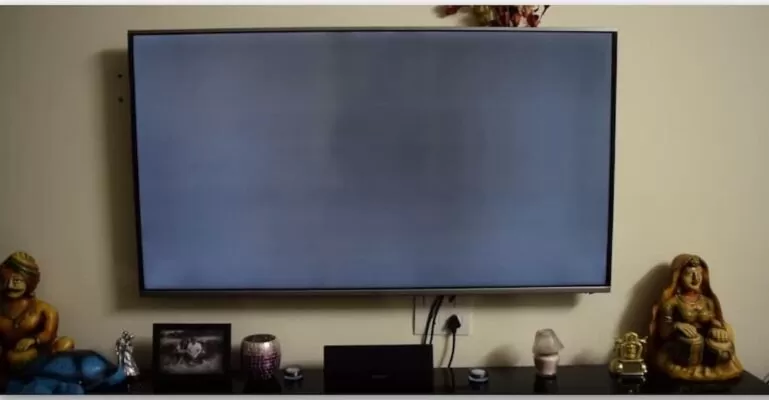 tivi tcl bị đen màn hình vẫn có tiếng