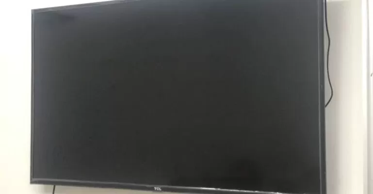 Tivi có đèn nguồn nhưng không lên hình TCL