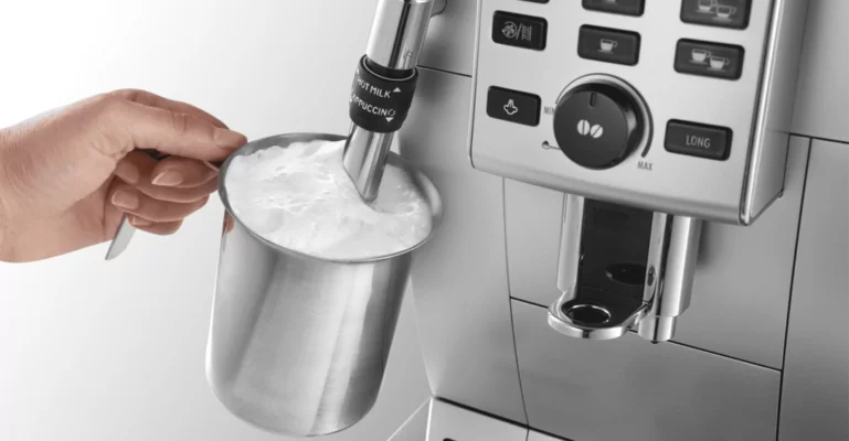 cách đánh sữa bằng máy pha cà phê