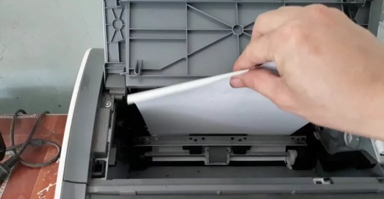 máy in canon không kéo giấy