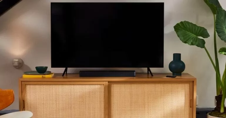 tivi lên nguồn rồi tắt