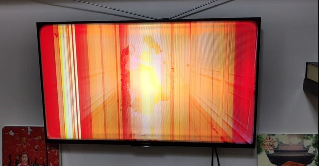 tivi sony bị sọc ngang màn hình
