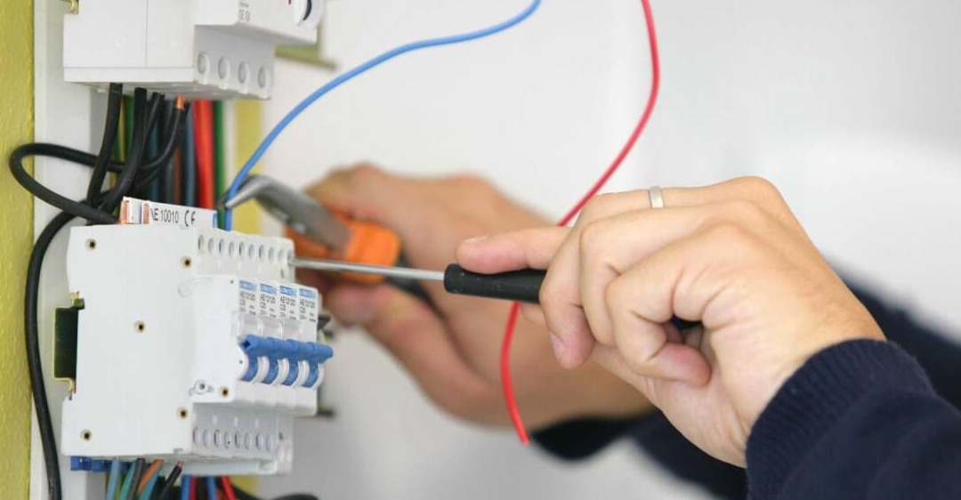 Cách kiểm tra dây điện bị chập, cháy, đứt ngầm