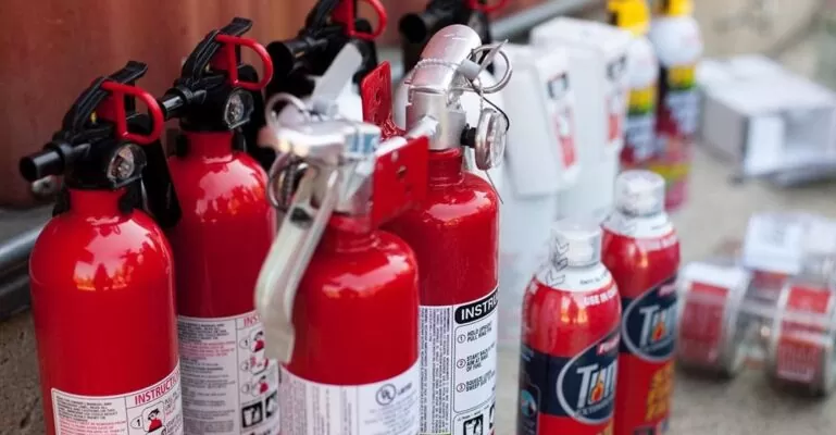 Chất chữa cháy nào nên sử dụng với đám cháy thiết bị điện tử