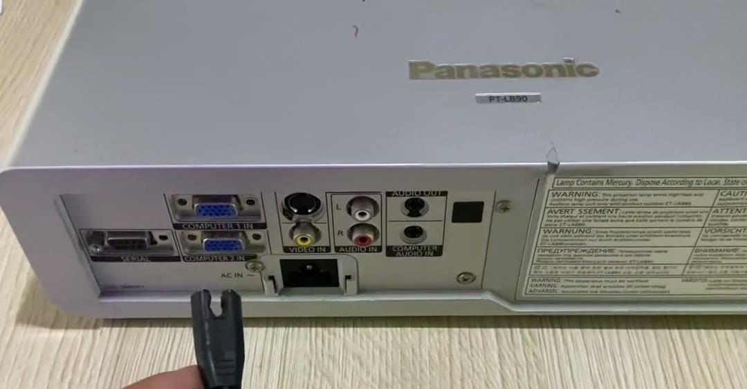 Máy Chiếu Báo Lỗi Lamp Và Bật Không Lên