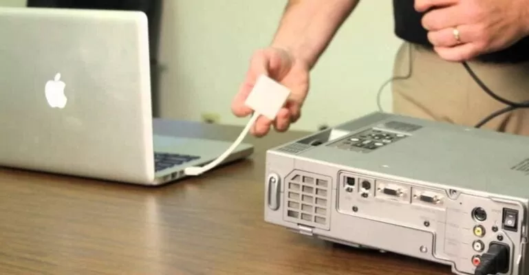 cách kết nối máy tính với máy chiếu