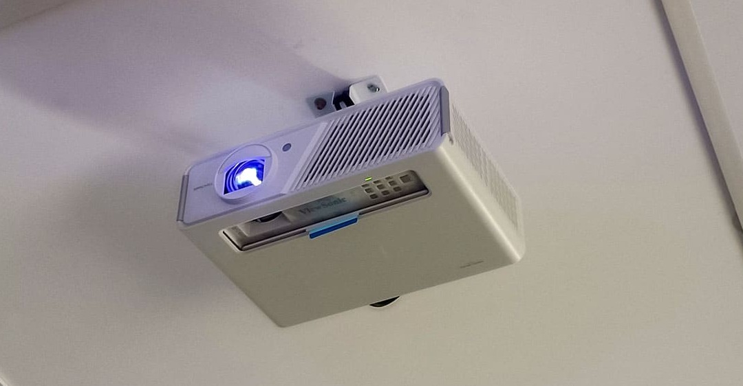 cách khắc phục máy chiếu sony không lên hình