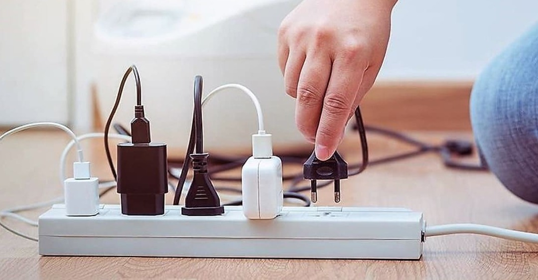 dùng điện 110v có tiết kiệm hơn 220v không