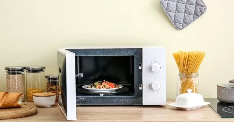 lỗi lò vi sóng bị xẹt tia lửa điện