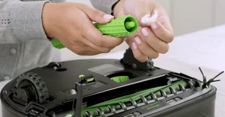 pin robot hút bụi bị chai