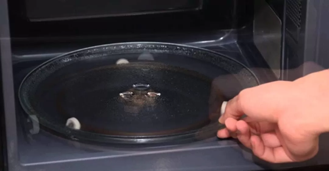 sửa đĩa quay lò vi sóng bị vỡ