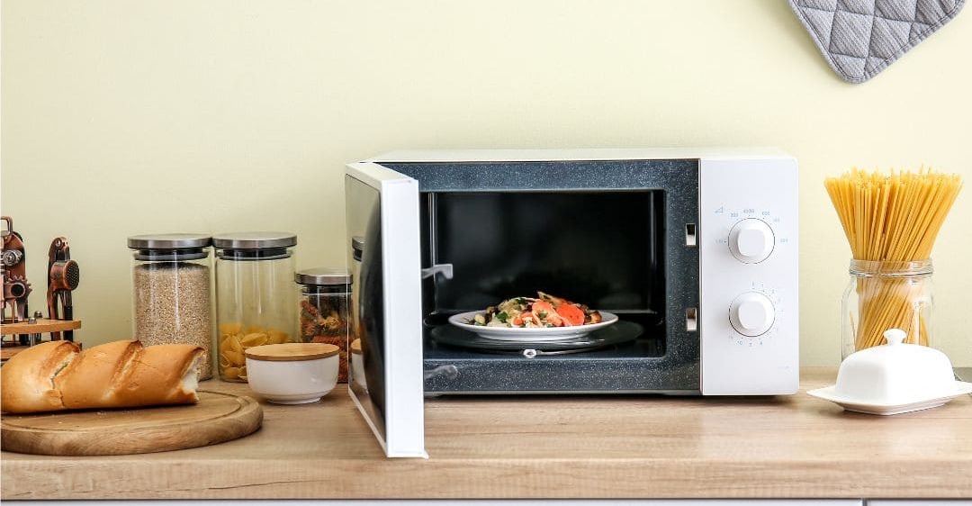 sửa lò vi sóng bị chảy nước