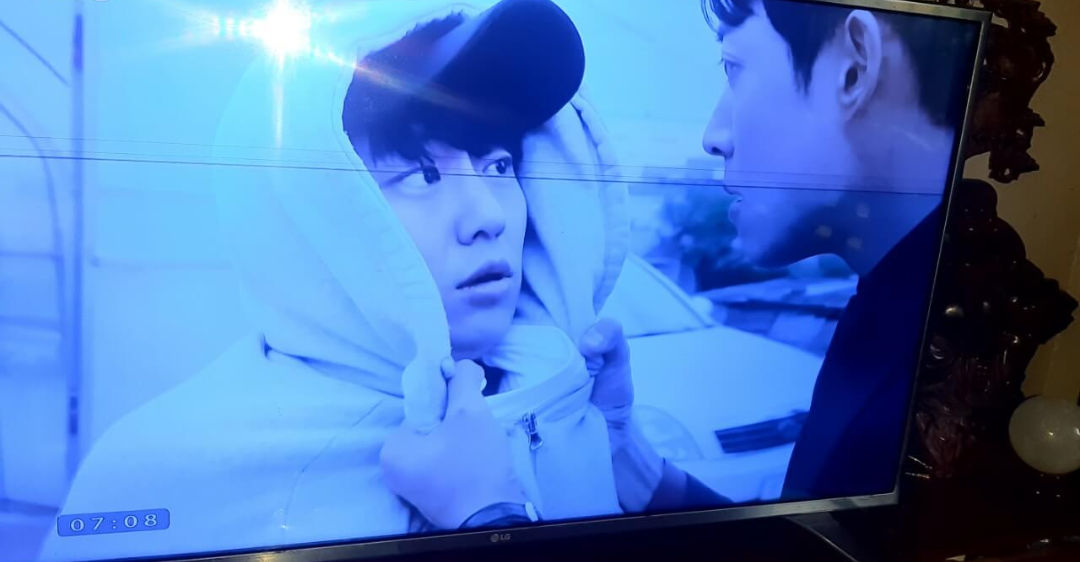 Nguyên nhân tivi LG bị sọc ngang màn hình